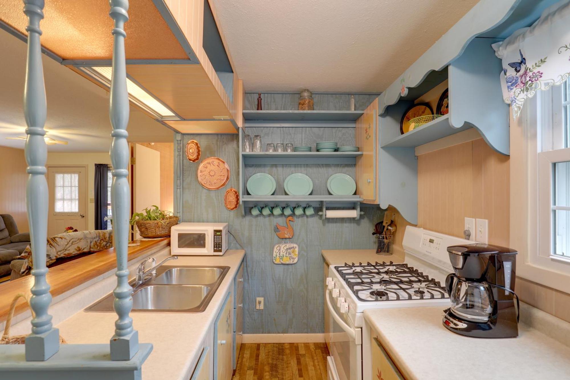 Riverfront Hot Springs Cabin With Private Hot Tub! エクステリア 写真